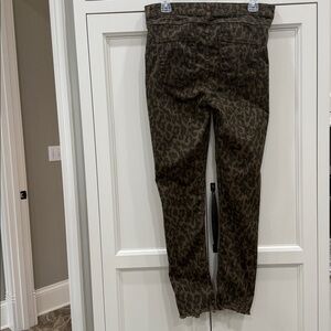 Zara Woman 10 Limited Edition High Waisted Leopard Print Jeans Slim Straight Leg